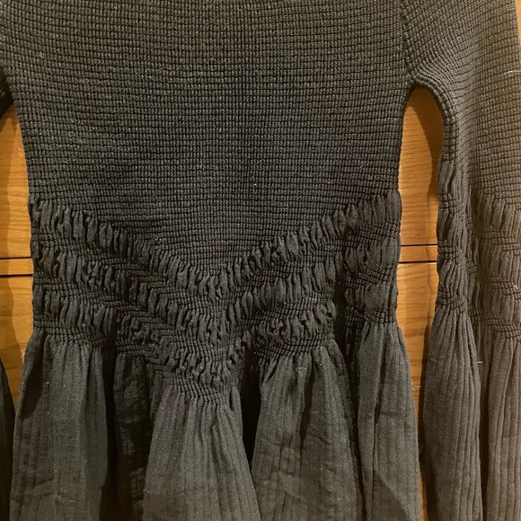 Jonathan Simkai Black Long Sleeve gorgeous top. Size small. Never worn, no tags - Picture 2 of 11